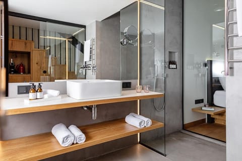 Design-Chalet mit Teilseeblick, Pool, Spa & Restaurant Chalet in Bregenz