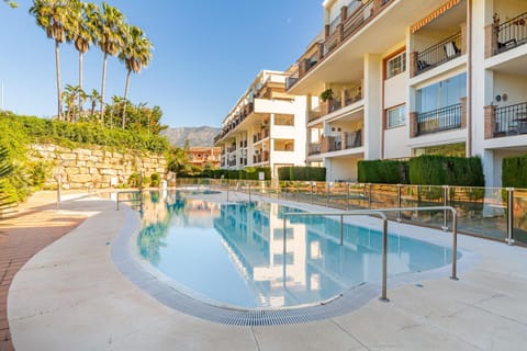 Mountain view, Pool view, Swimming pool