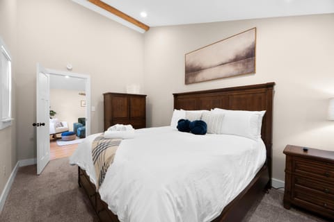 Buckeye Lake Cottage House in Buckeye Lake