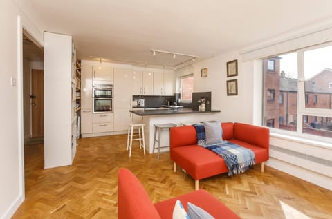 Kitchen or kitchenette, Living room, Dining area, oven, stove, toaster