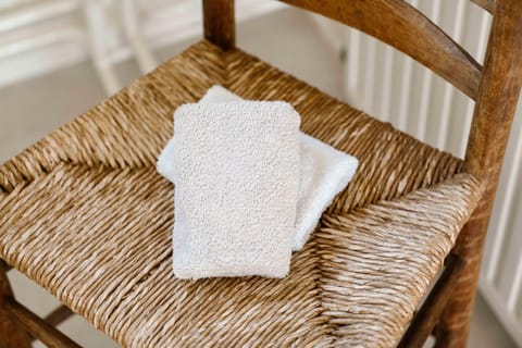 Bathroom, Decorative detail