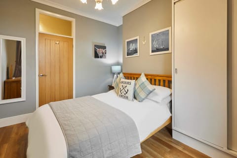 Bed, Bedroom, wardrobe