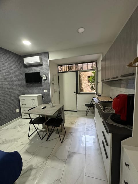 Civico Storico Apartment in Naples