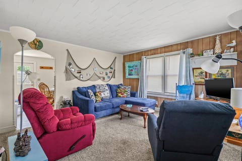 Lazy Days - Pet friendly with screened gazebo! House in Chincoteague Island