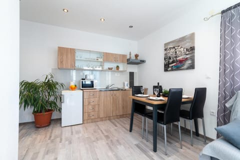 Sara apartmant Trogir-Dragulin Apartment in Trogir