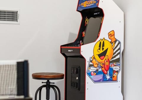 Hook, Wine, Sinker Unit B Apartment in Tennessee