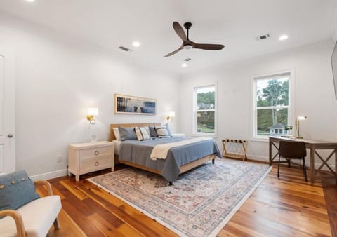 Hook, Wine, Sinker Unit B Apartment in Tennessee