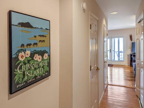 Marsh Point - Screened Porch & Shared Dock! House in Chincoteague Island