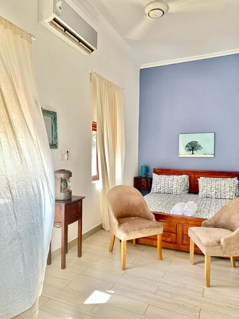 Bedroom, air conditioner