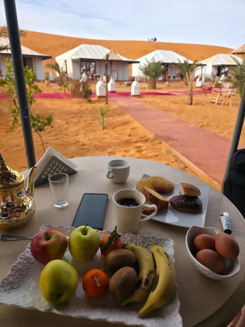 Property building, Breakfast