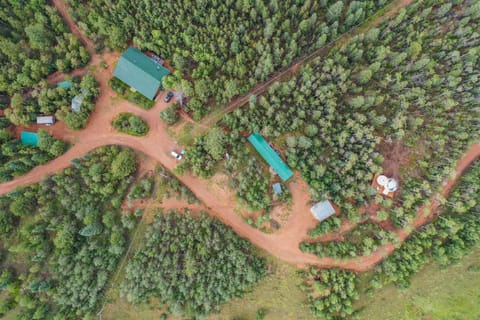 Gold Dust Cabin Family Escape with Scenic Views Cabin in Colorado