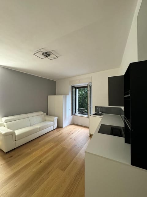 Communal lounge/ TV room, Living room, Seating area