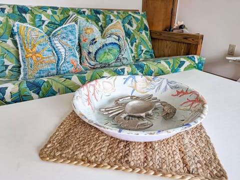 Morning Memories - Pet friendly, shared pool & dock! House in Chincoteague Island