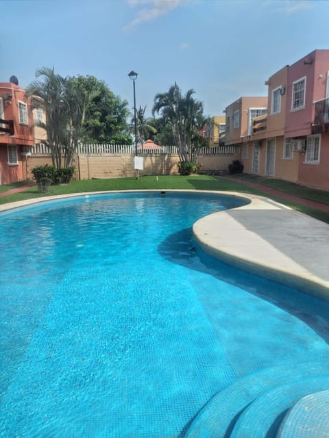 Swimming pool, Swimming pool