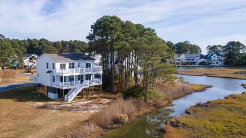 Robert's Retreat - Brand new home w/ gorgeous water views! House in Chincoteague Island