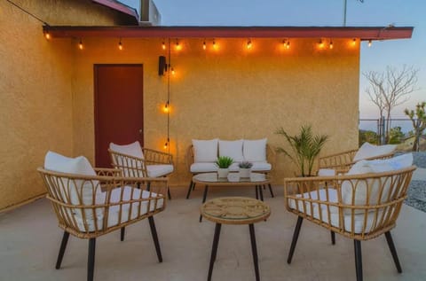 Grand Desert Oasis - SPA - A Location - JT Park House in Joshua Tree