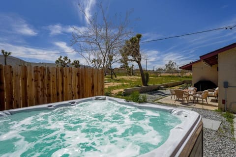 Grand Desert Oasis - SPA - A Location - JT Park House in Joshua Tree