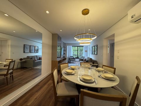 Communal lounge/ TV room, Living room, Dining area