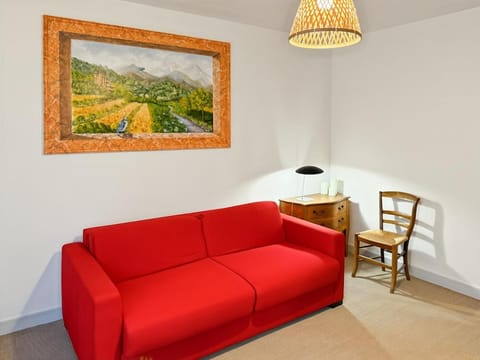 Living room, Decorative detail, Seating area