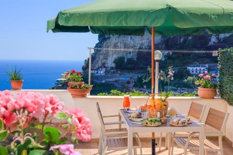 Balcony/Terrace, Food and drinks, Sea view