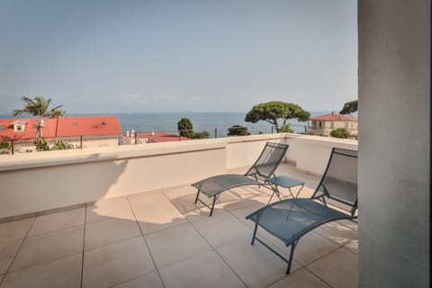 Balcony/Terrace, Balcony/Terrace