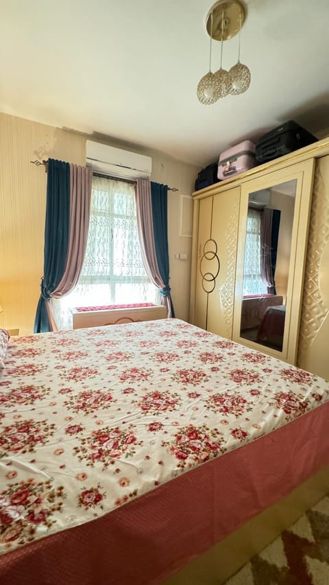 Bed, Photo of the whole room, Bedroom, wardrobe, air conditioner