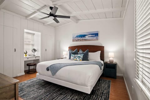 Ocean Escape 1BR Walk to Windansea Beach House in La Jolla