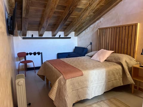 Bed, Photo of the whole room, heating