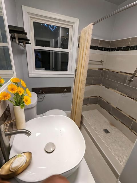 Victoria House in College Park