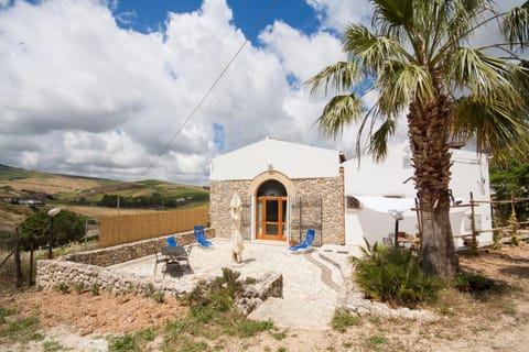 Facade/entrance, Landmark view