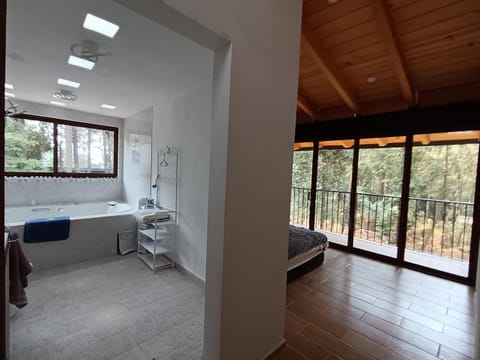 New house in the forest Apartment in Valle de Bravo