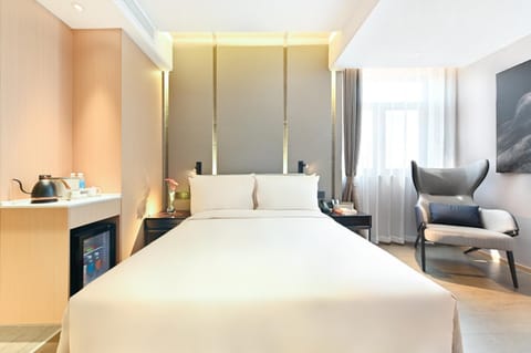 Atour Hotel Tianjin Wuqing Railway Station Florentia Village Hotel in Tianjin