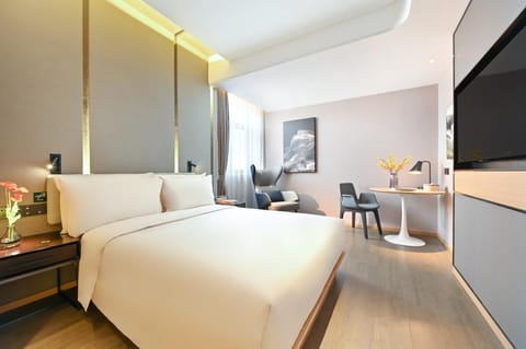 Atour Hotel Tianjin Wuqing Railway Station Florentia Village Hotel in Tianjin