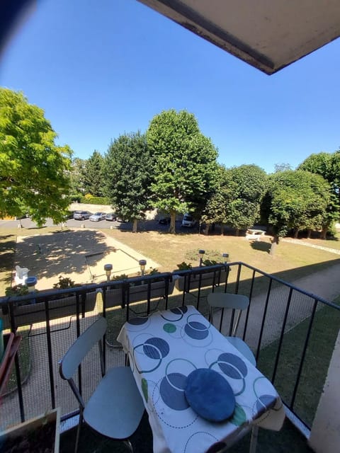 Appartement lumineux à 20mn de Paris en RER A Apartment in Saint-Germain-en-Laye