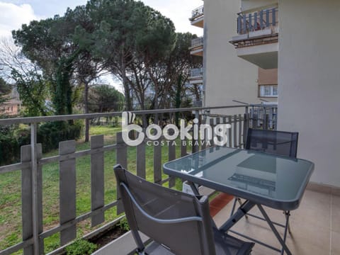Property building, Garden, View (from property/room), Balcony/Terrace, Dining area