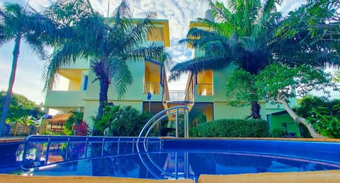 Property building, Swimming pool, Swimming pool