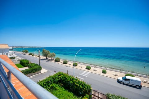 Property building, Natural landscape, Sea view, Location