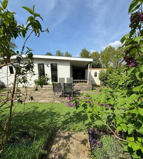 Property building, Spring, Garden, Garden view