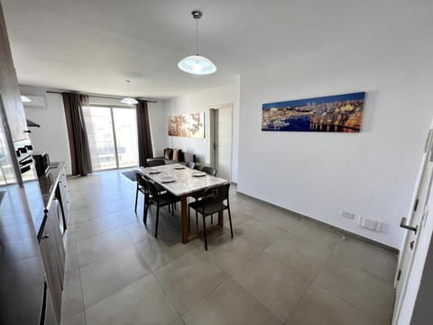 Stylish & Modern Apartment in St Pauls Bay Apartment in Saint Paul's Bay