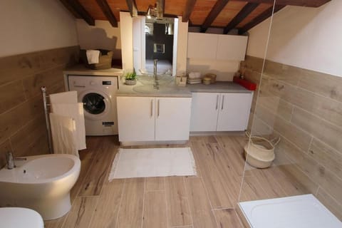 Luna Rossa Apartment in Capannori