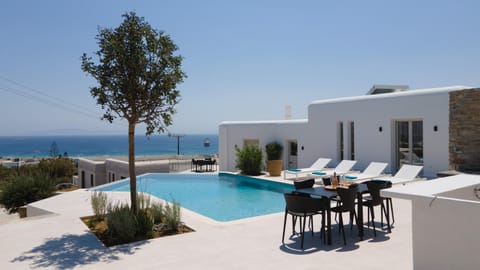 Property building, Sea view, Sea view, Swimming pool