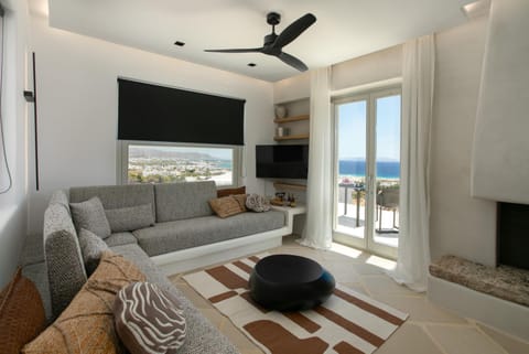Living room, Sea view