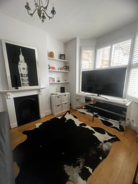 Communal lounge/ TV room, Living room