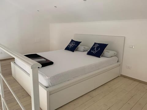 House on the beach Varigotti Apartment in Varigotti