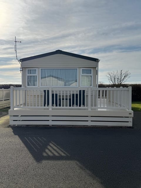 Property building, Balcony/Terrace