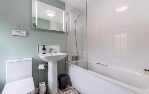 King George IV Inn Apartment in Copeland District