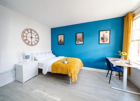 Open Mind Property - Hot Tub, 8 Guests & Free Parking Apartment in Portsmouth