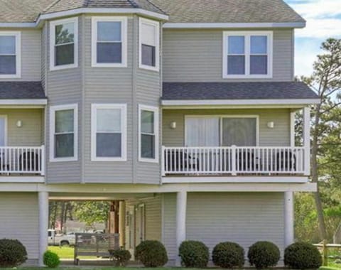Saltwater - Pet friendly, Waterfront! House in Chincoteague Island