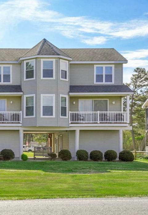 Saltwater - Pet friendly, Waterfront! House in Chincoteague Island