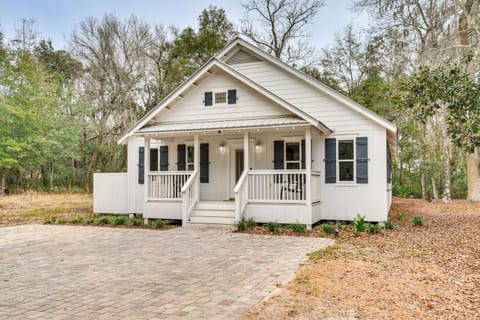 Walk to Choctawhatchee Bay Santa Rosa Beach Home! House in South Walton County